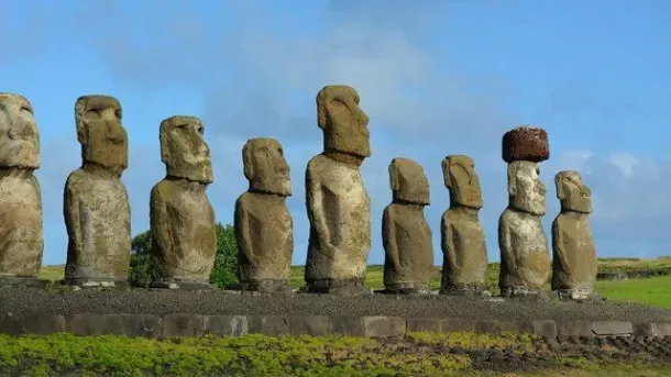 Todo lo que necesitas saber sobre las estatuas Moai de Isla de Pascua