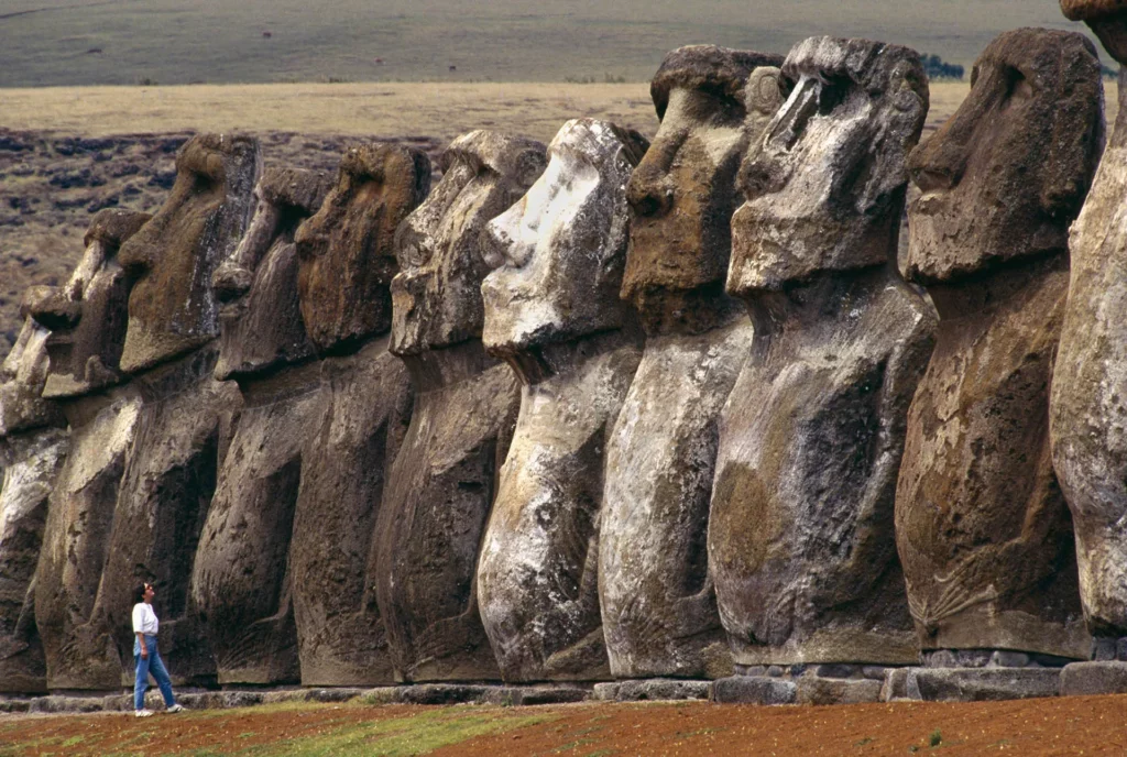  las estatuas Moai de Isla de Pascua