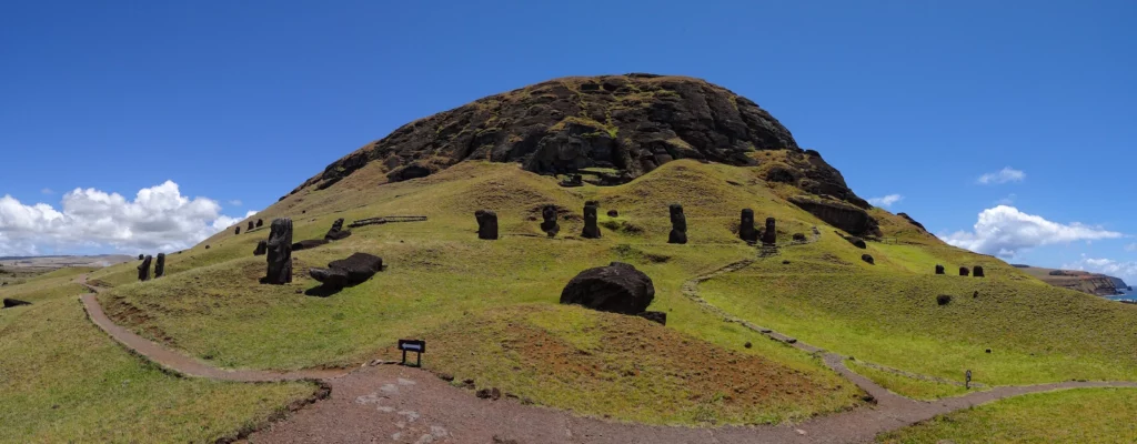 Explorando Rano Raraku la Montaña Sagrada de los Rapa Nui