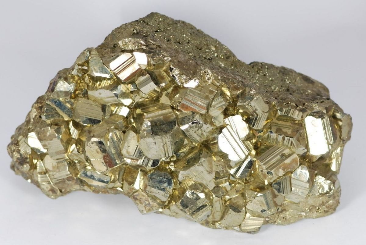 Pirita: Descubre las características y curiosidades de este mineral